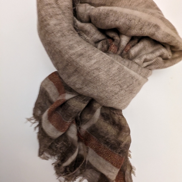 Scarf/Wrap - Picture 3 of 7